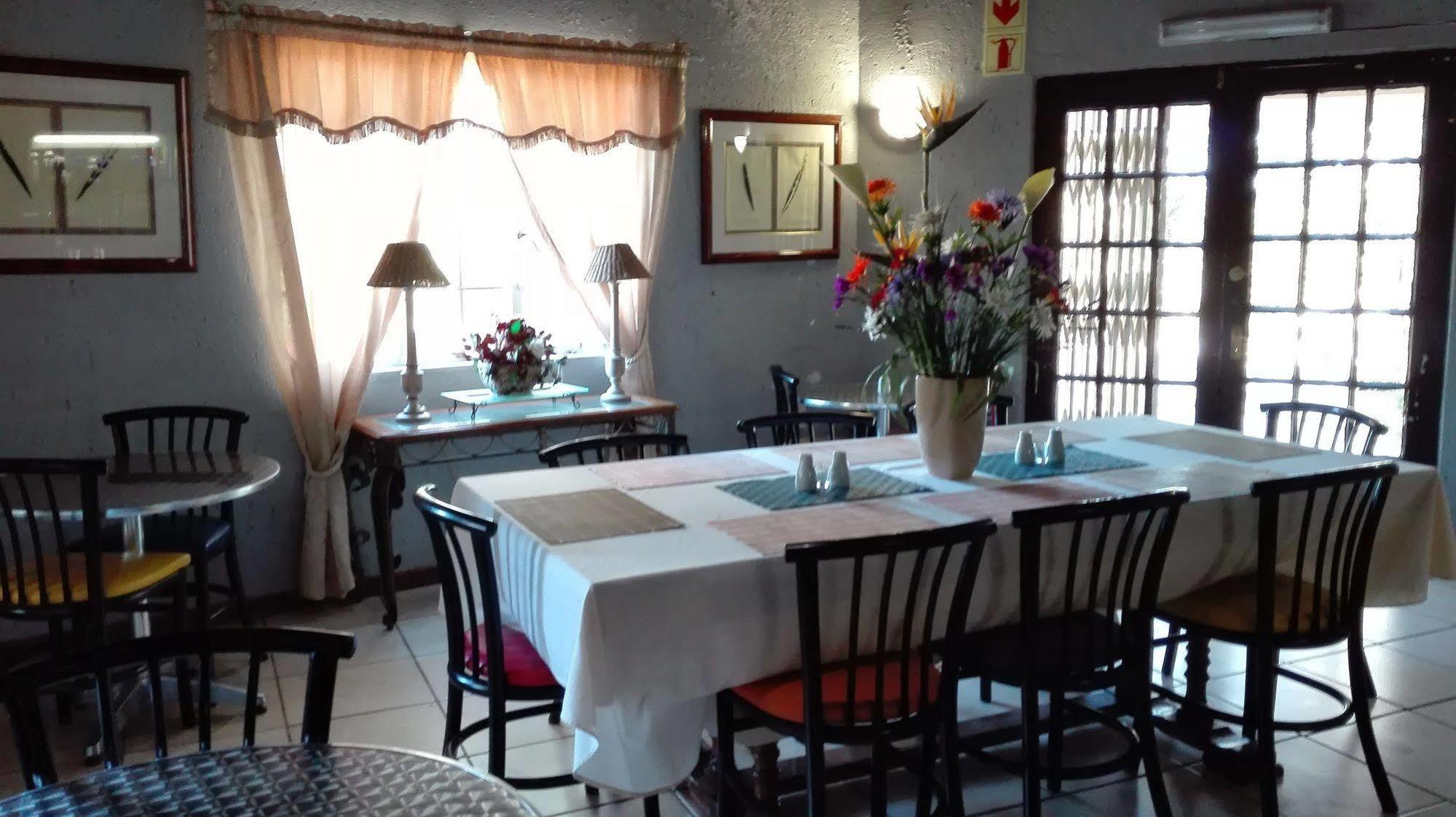 Villa Via Hotel Midrand Dış mekan fotoğraf